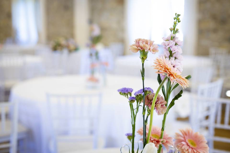 Fiori_colorati_decorazione_tavolo