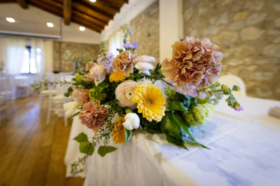 Fiori_composizione_colorata_decorazione_evento