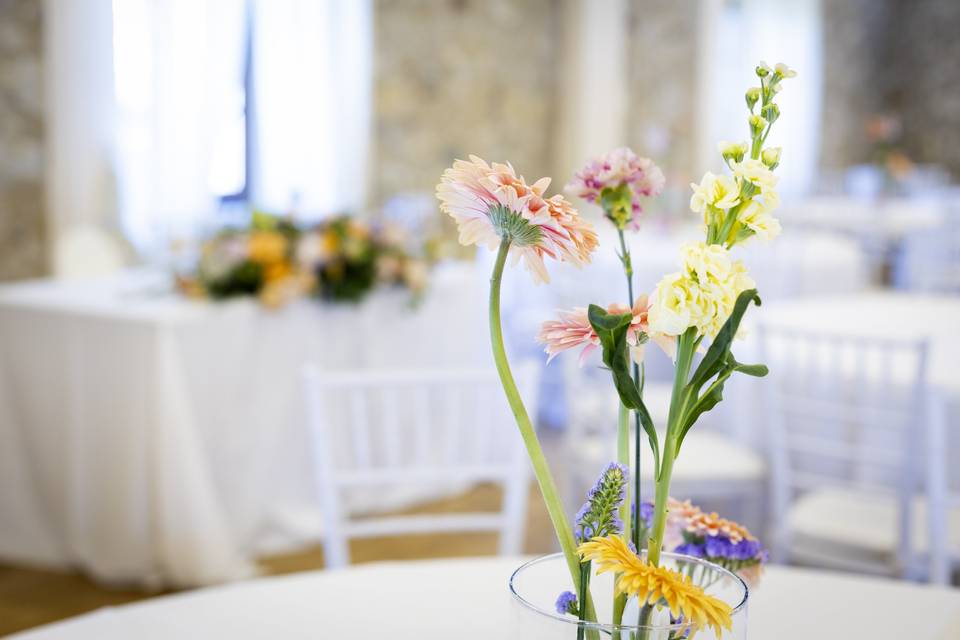 Fiori_gerbera_rosa_giallo_viola_arancio_vaso_vetro