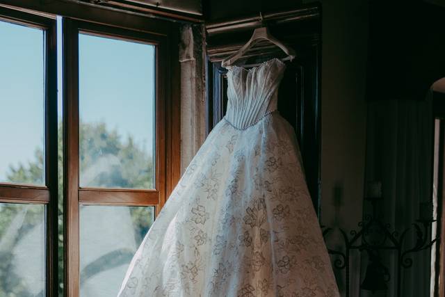Bride’s dress