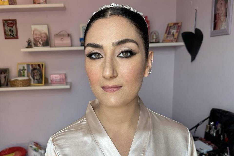 Bridal make-up