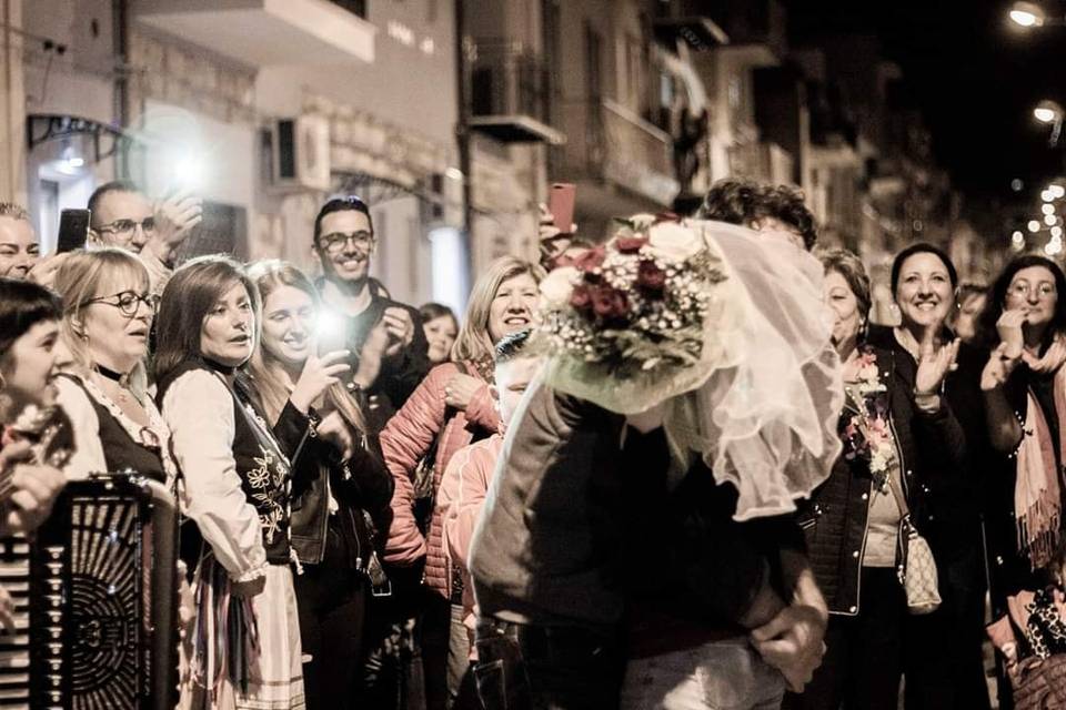 Serenata d'amore, gruppo folk a tunnara