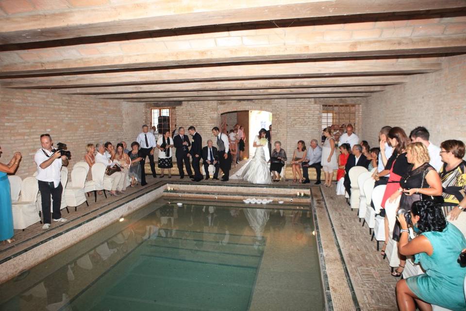 Cerimonia in piscina