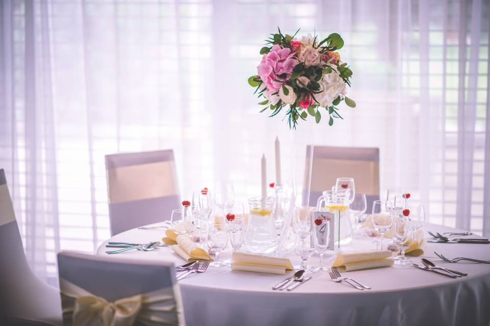 Wedding Table Blurose