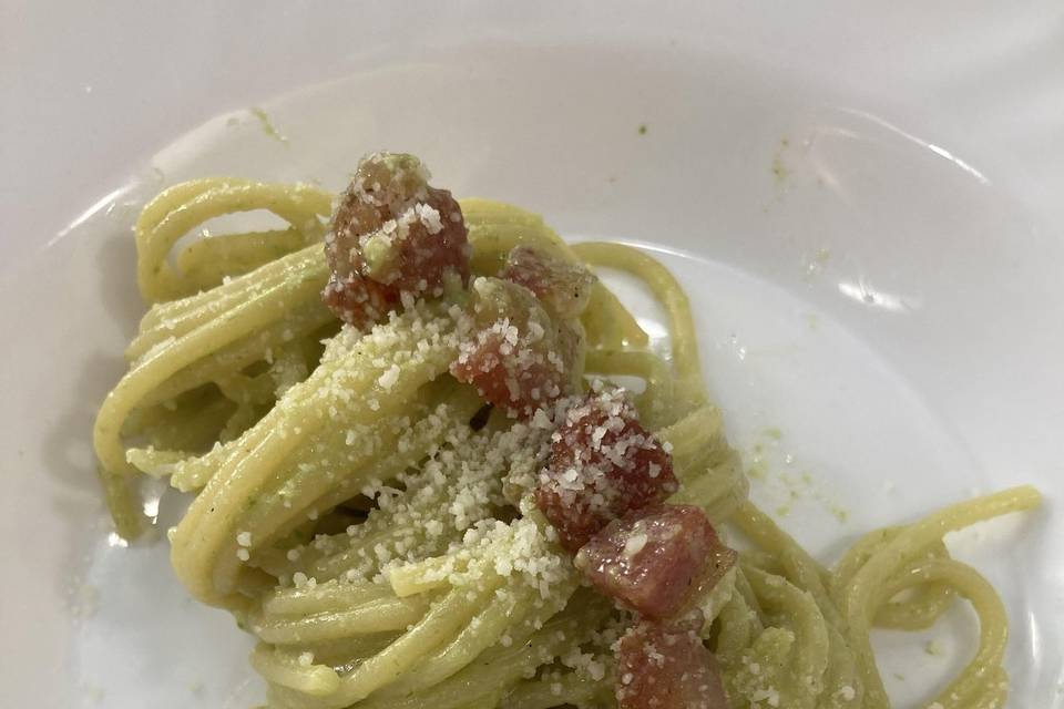 Spaghetto asparagi e guanciale
