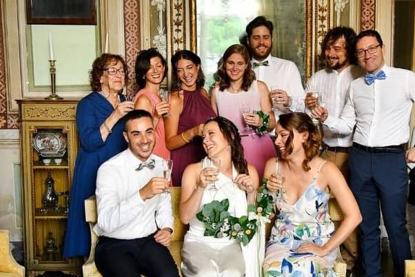 Un brindisi e via