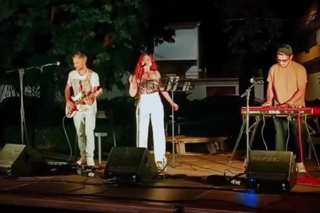 Trio con voce e chitarra