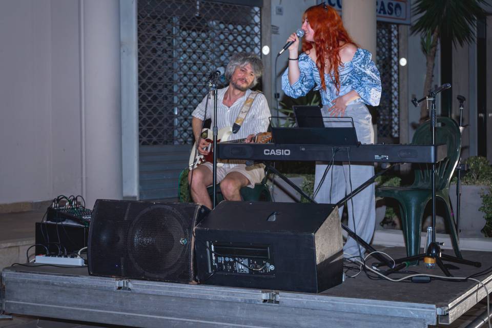 Duo con voce, chitarra e piano