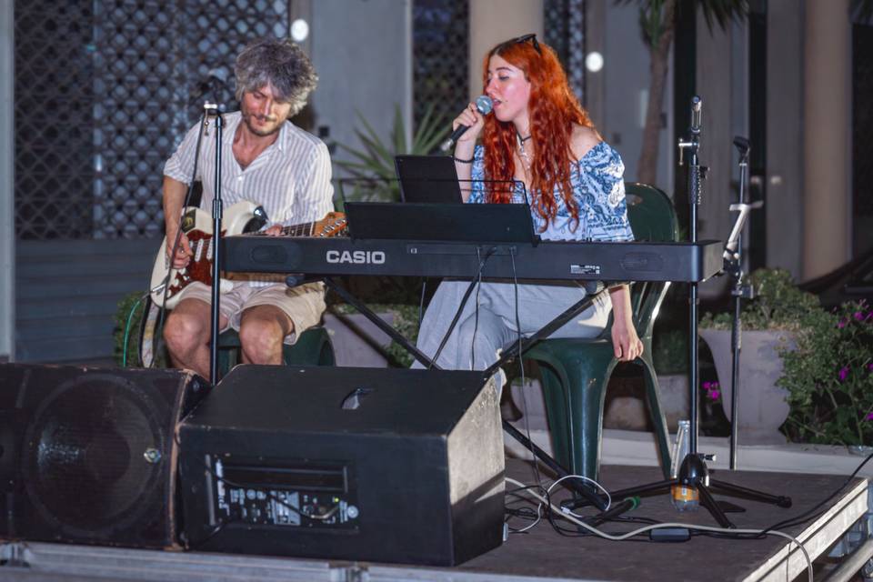 Duo con voce, chitarra e piano