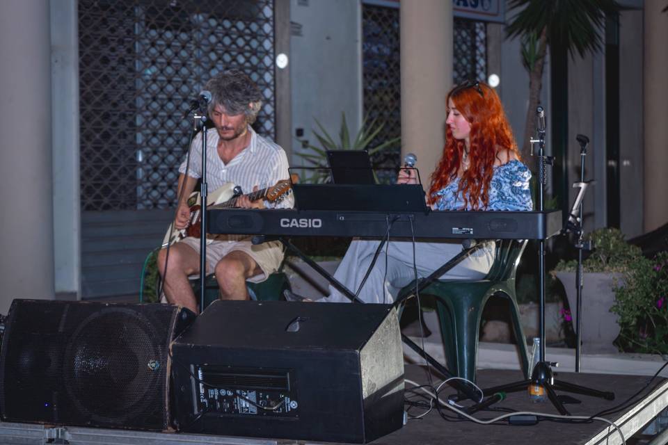 Duo con voce, chitarra e piano
