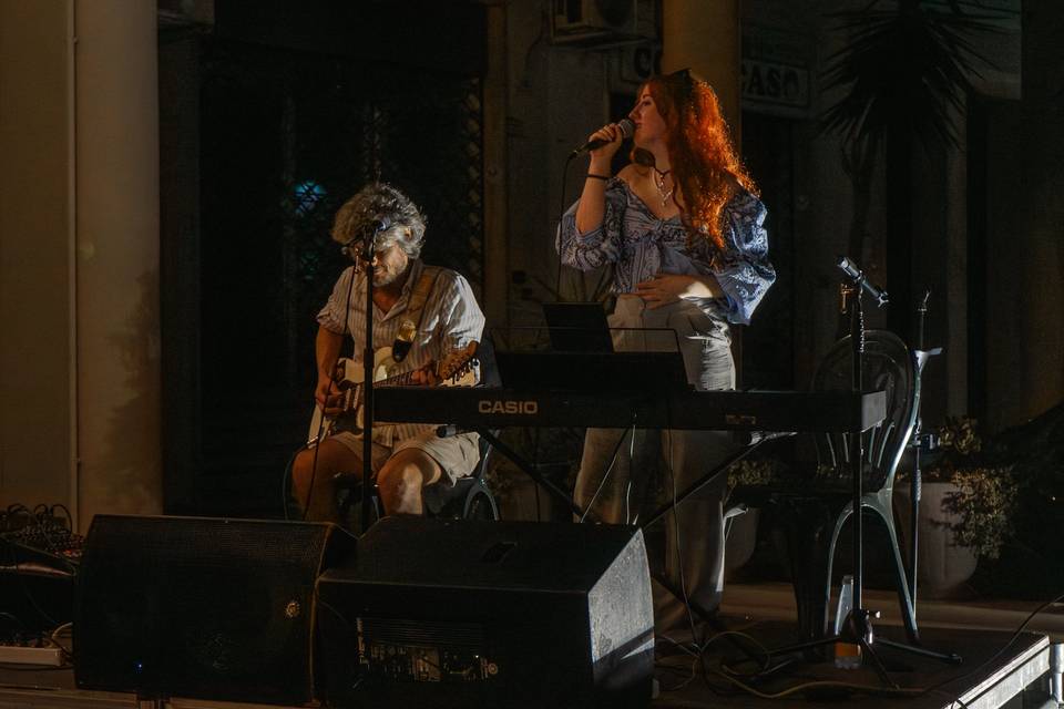 Duo con voce, chitarra e piano