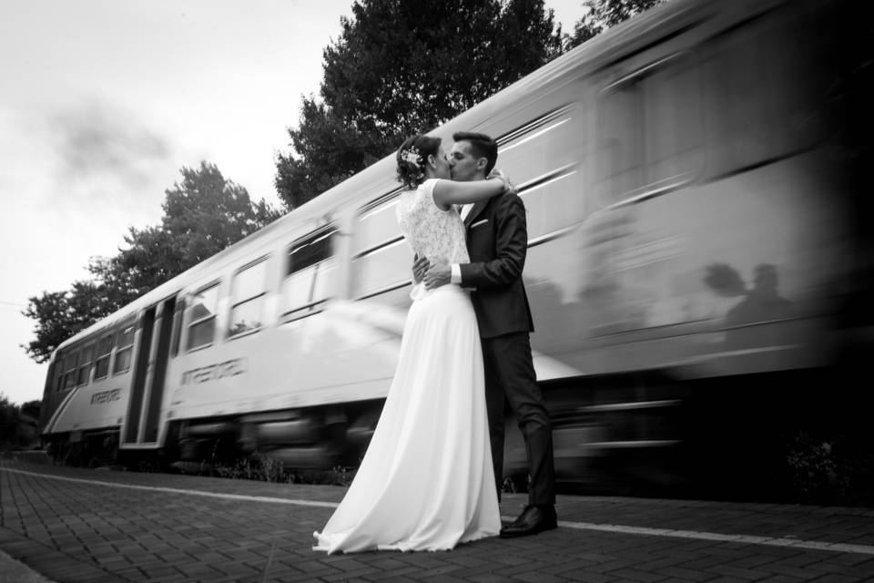 Railway kiss