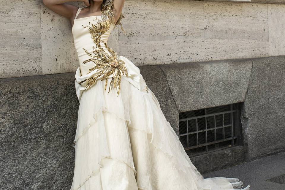 Ricamo in oro sposa