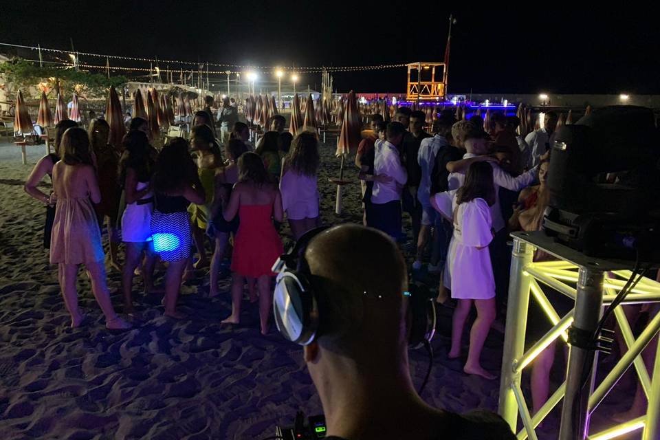 Beach Party 4