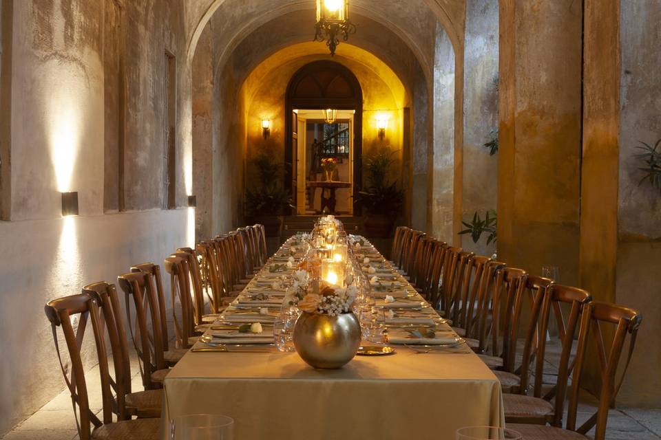 Cena nel porticato