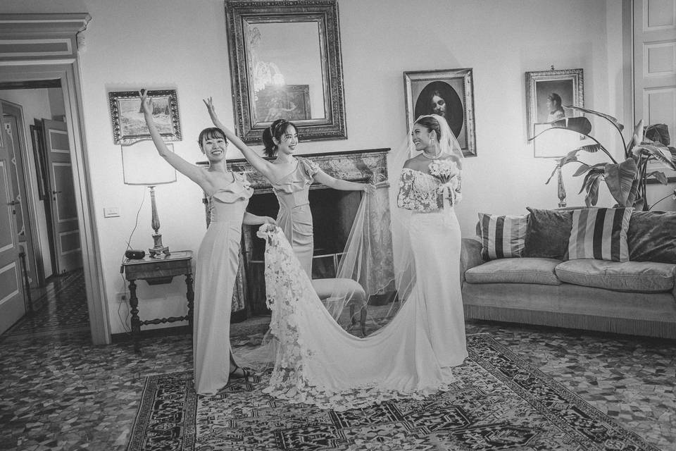 La sposa con le amiche