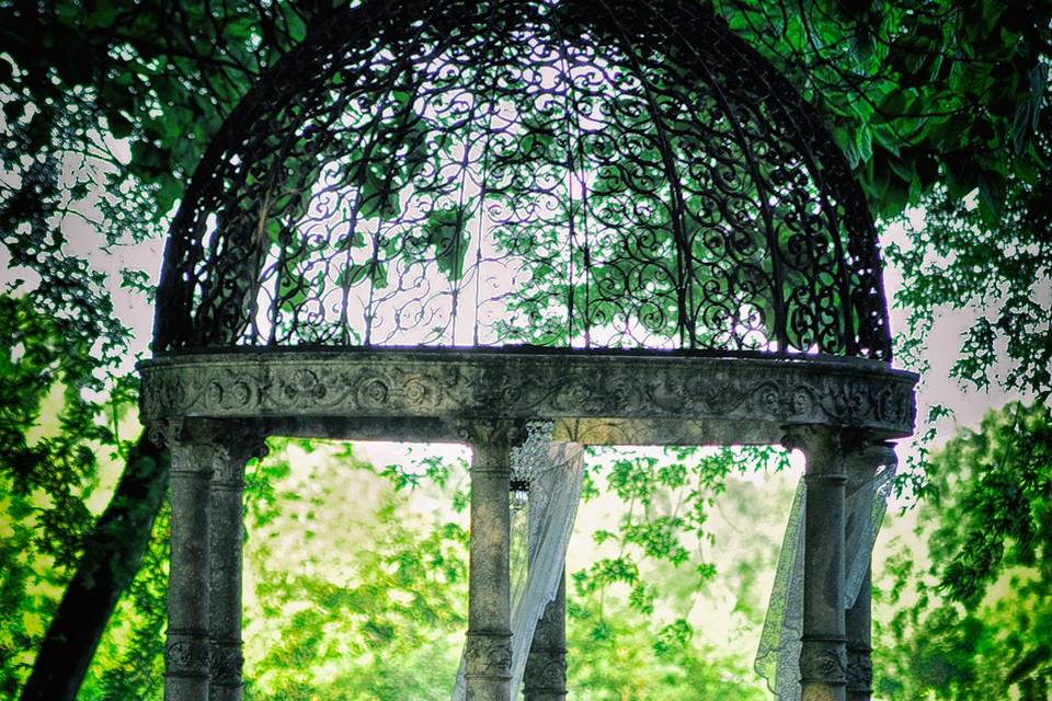 Antico gazebo allestito