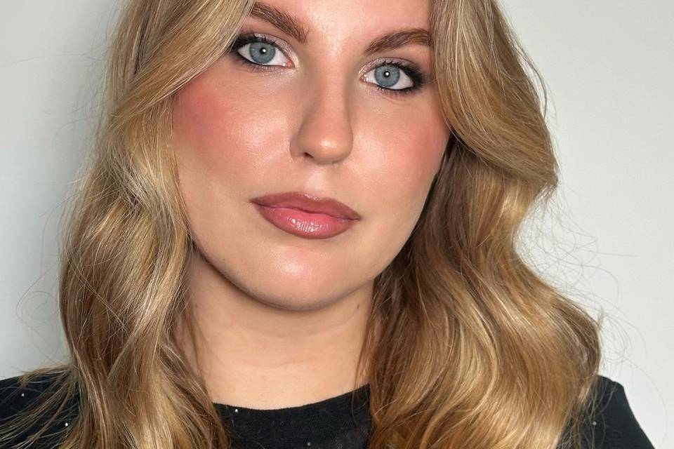 Elegant eyes