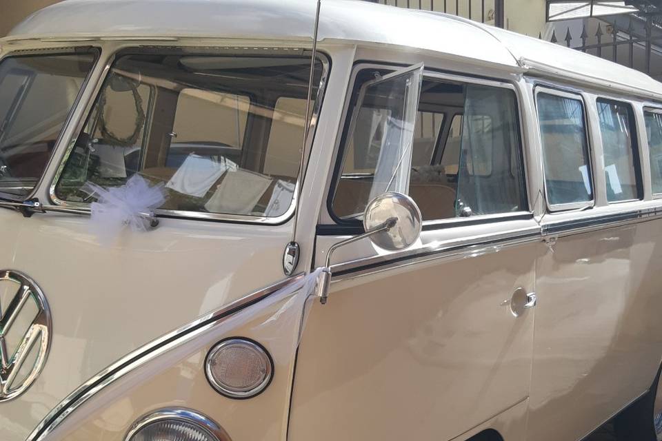 Pulmino limousine