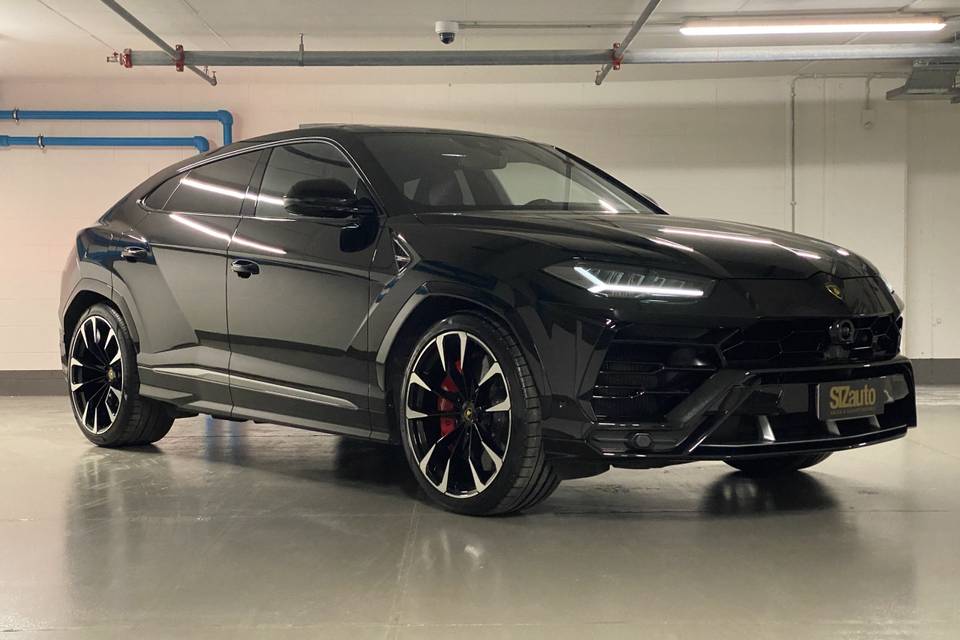 Lamborghini Urus Nera