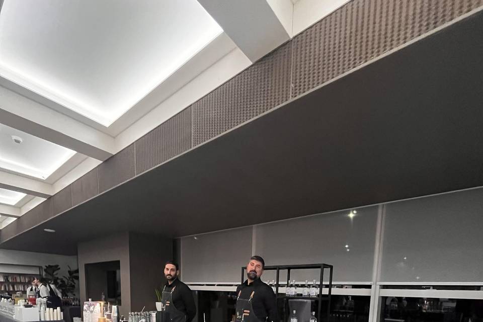 Banco bar specchiato