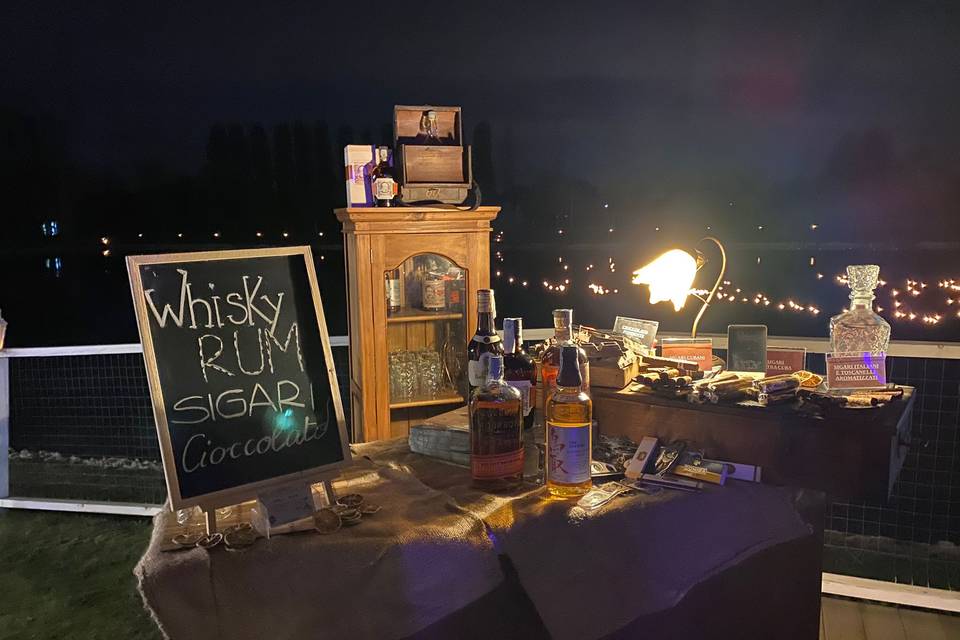 Angolo Whisky, sigari e rum