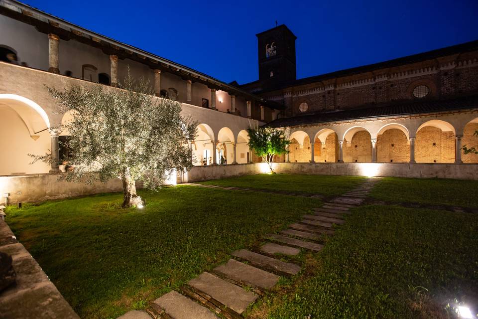 Il chiostro al tramonto