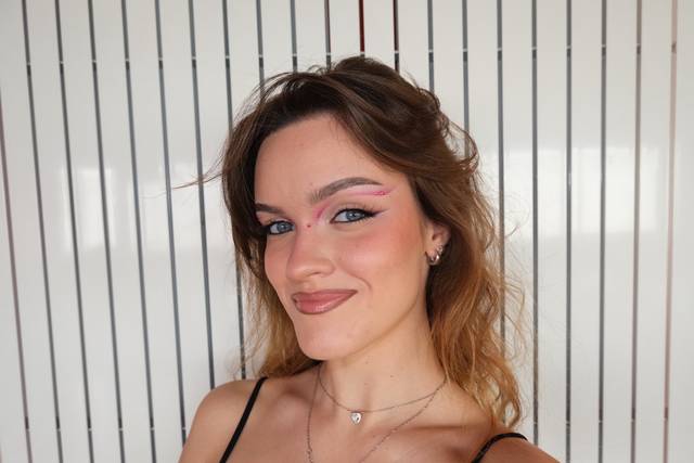 Zoe Tedeschi - Make-up Artist
