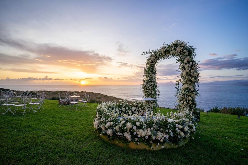 Taglio torta al tramonto