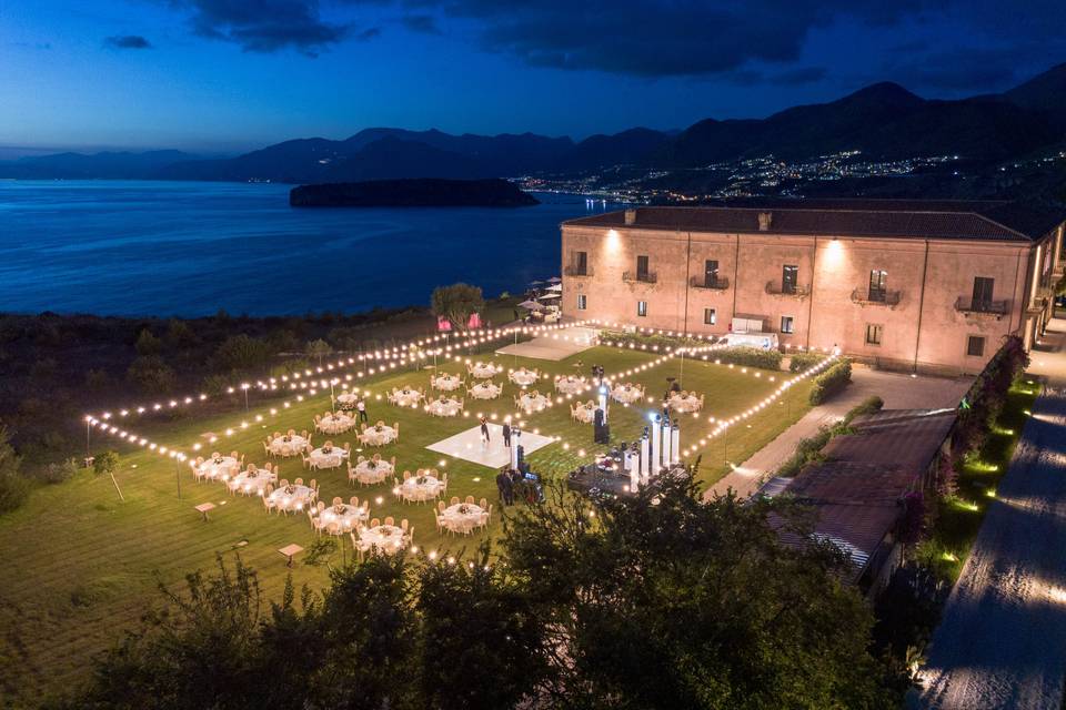 Dinner in giardino