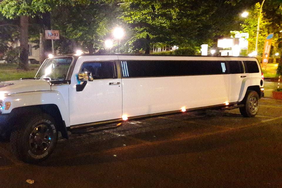 Hummer limo