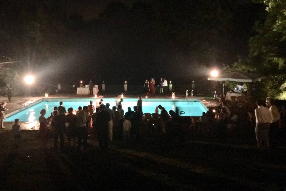 Notte matrimonio piscina