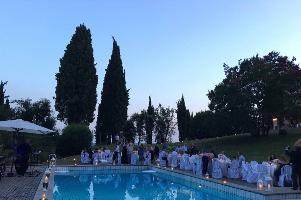 Notte matrimonio piscina