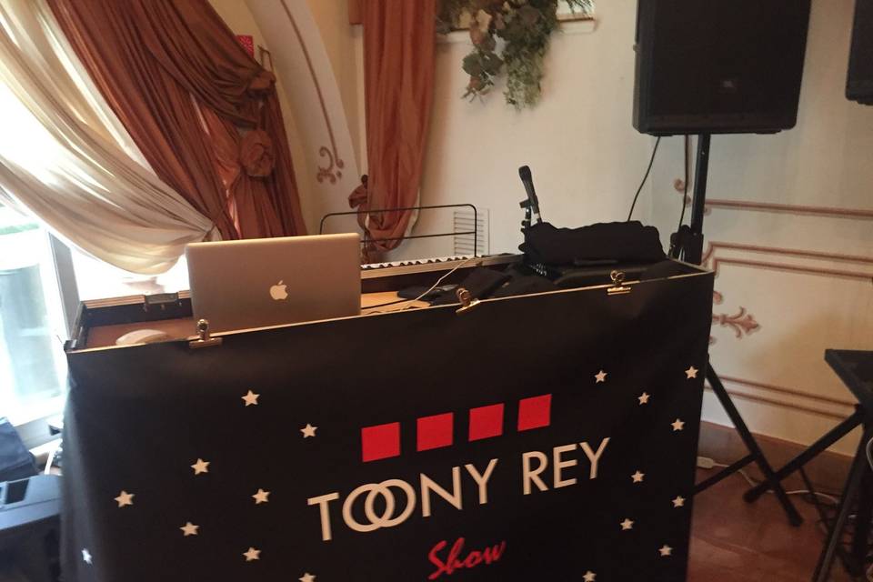 Tony Rey Music Show