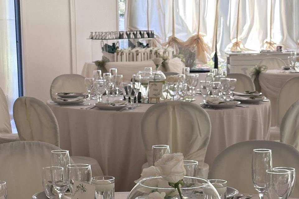 Allestimento tavoli