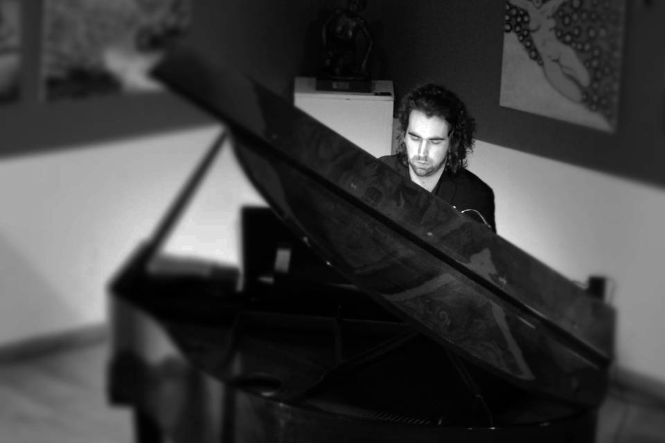 Valerio al piano