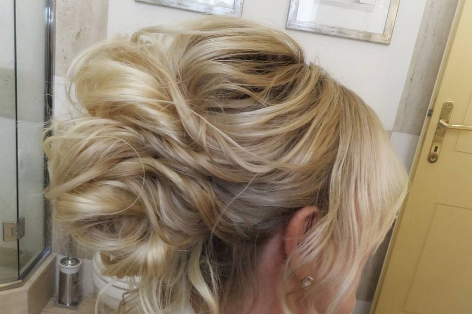 Glamour hairstyle