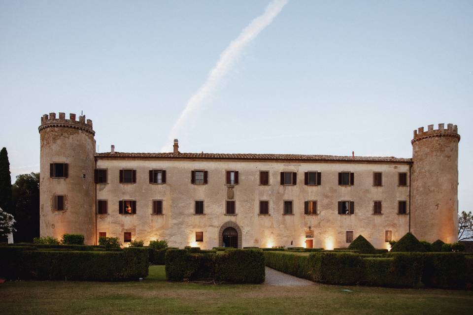Fronte castello giorno