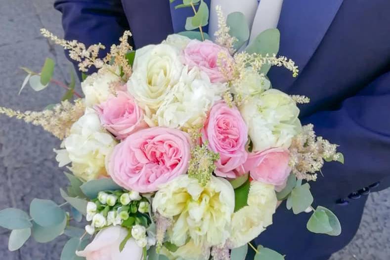 Bouquet con bottoniera sposo