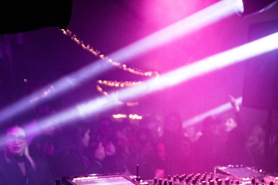 Noleggio console cdj 3000 A 9