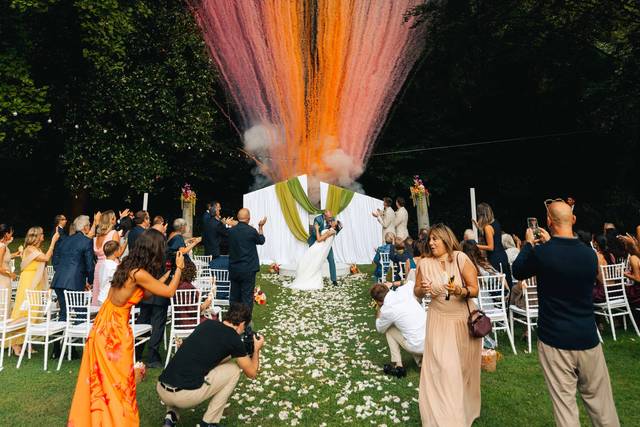Wedding smoke bomb