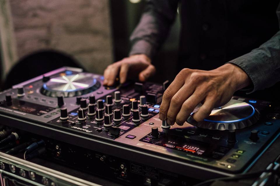 Consolle pioneer dj