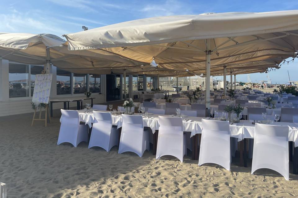 Zona ristorante esterna