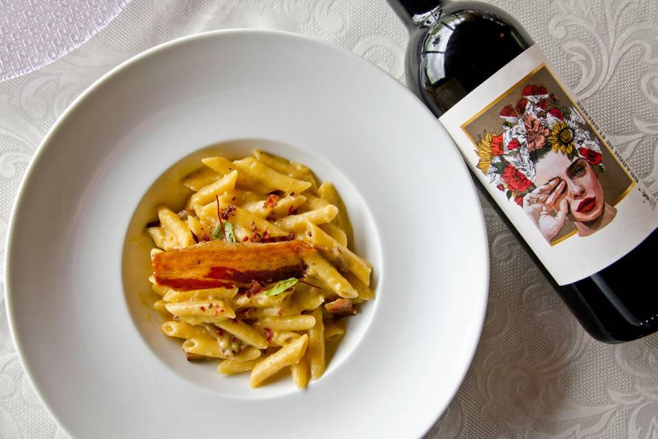 Pasta e Supertuscan rosso