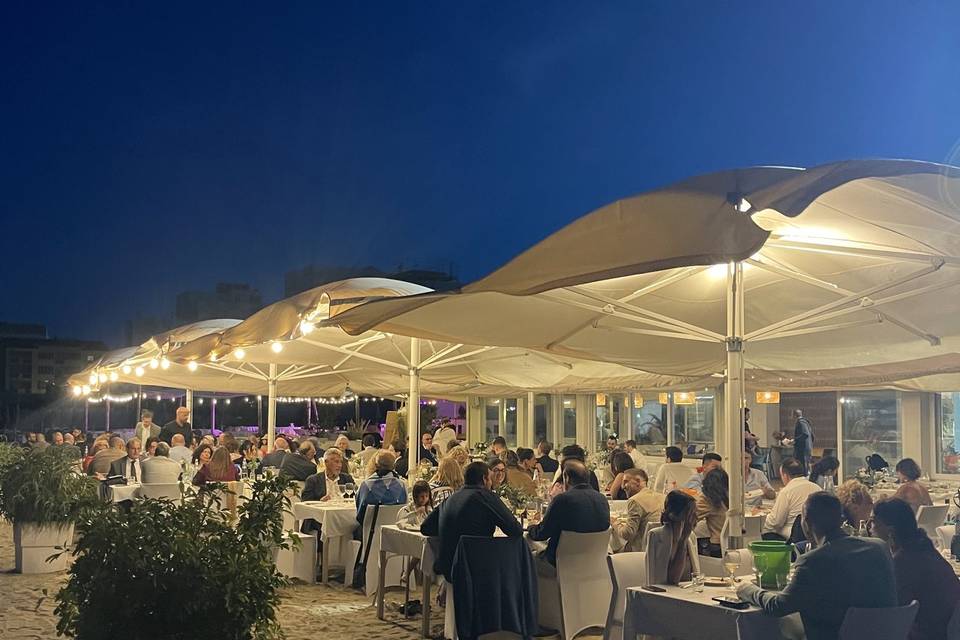 Zona ristorante esterna
