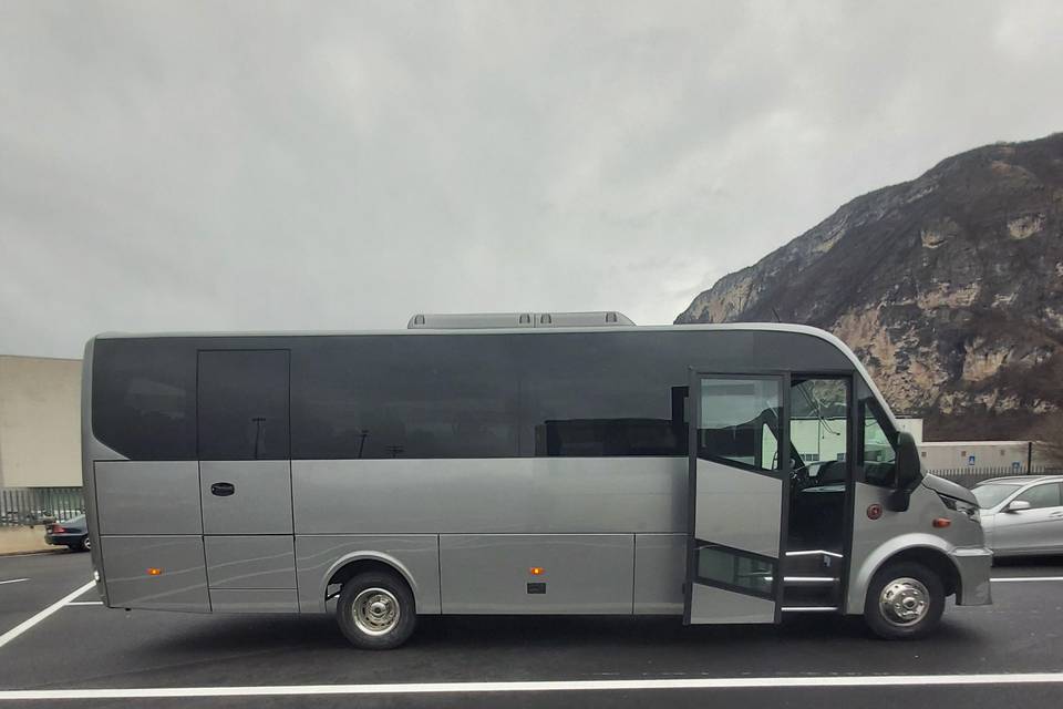 AUTOBUS GT 30 POSTI - 2025
