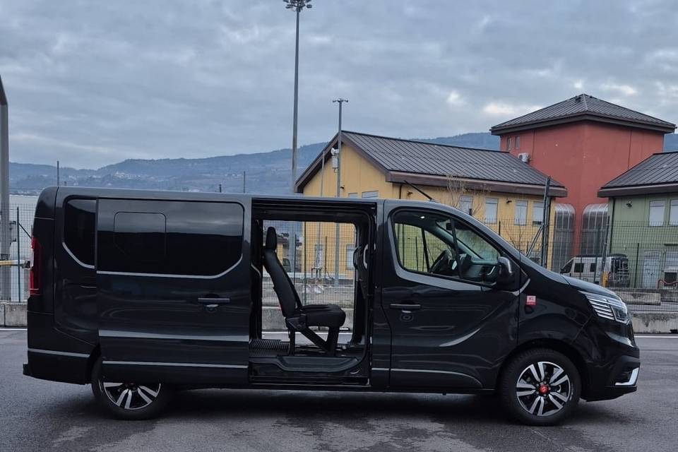 VAN LONG VERSION 8 SEATS + D