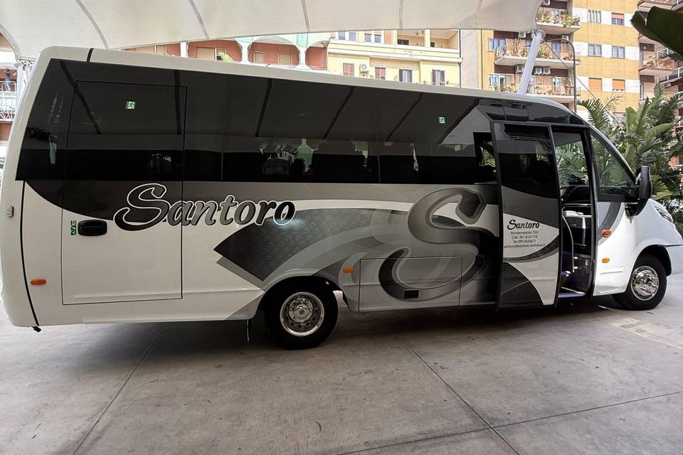 27 posti IVECO WING 2026