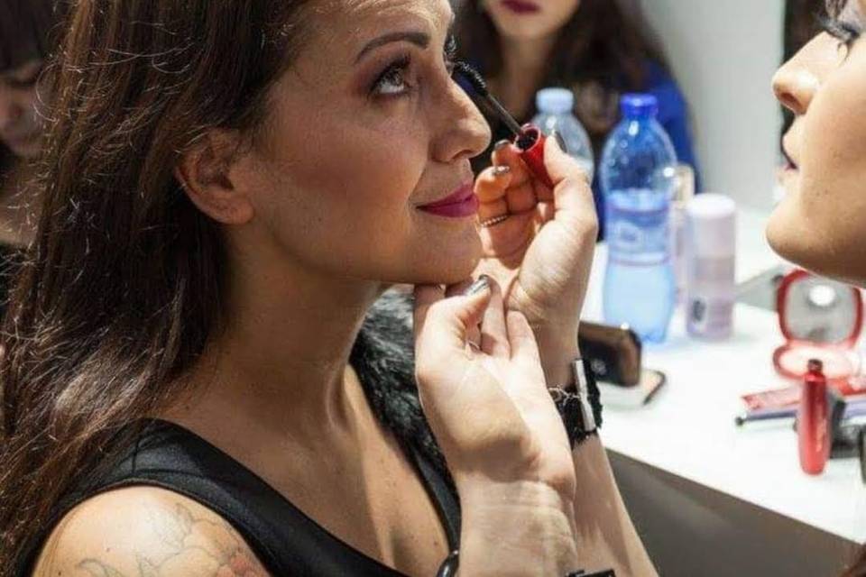 Makeup sulla cantante Syria