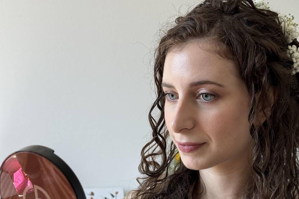 Natural bride look